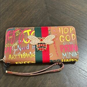 Alba Multicolor Graphic Clutch with Bee Accent